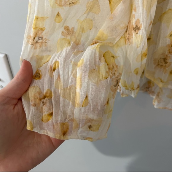 Vince Pressed Petal Blouse Yellow Floral Pleated Crinkle Semi Sheer Top - Picture 4 of 12